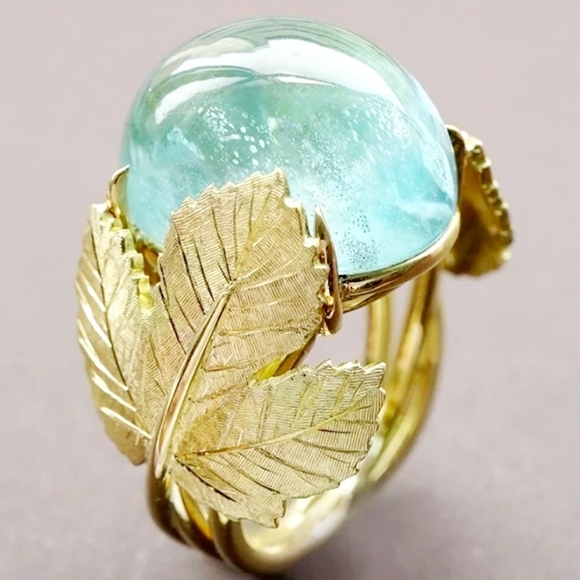 Gold Ring - Picture 5 of 6